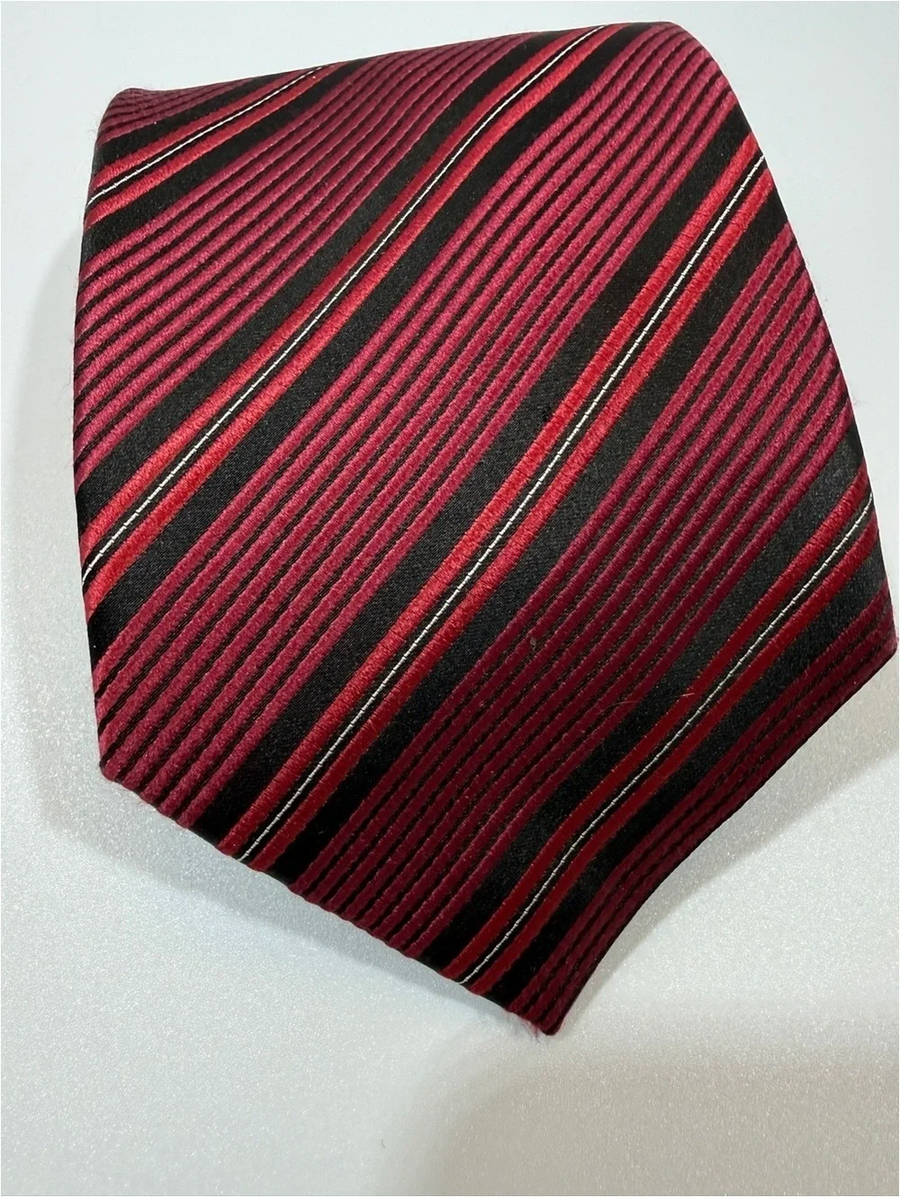 Calvin Klein 100% Silk Burgundy Striped Men's Classic Necktie Business Formal